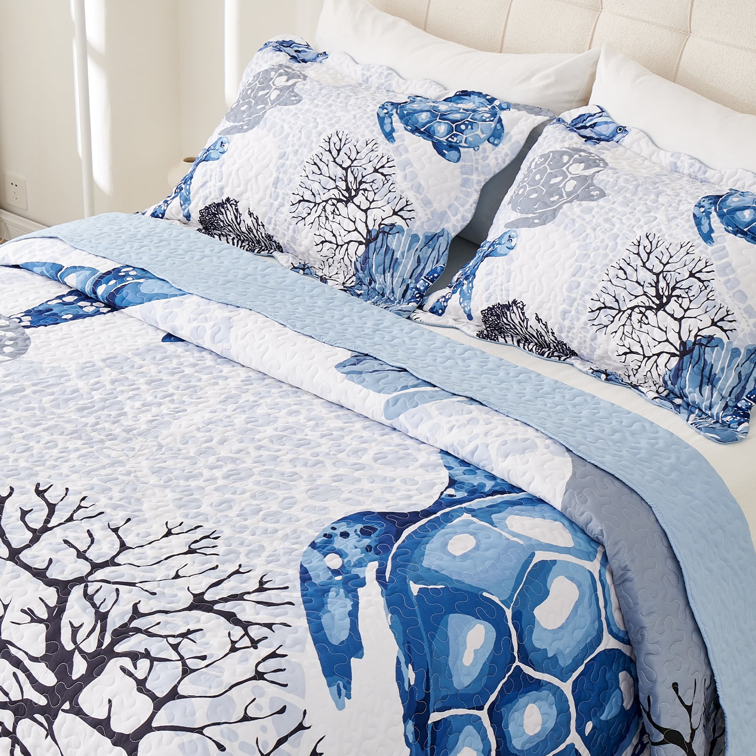 Evenhug Quilts 3-Piece King Coastal Bedding Set Dark Blue Ocean Pattern Quilt Set With Shams