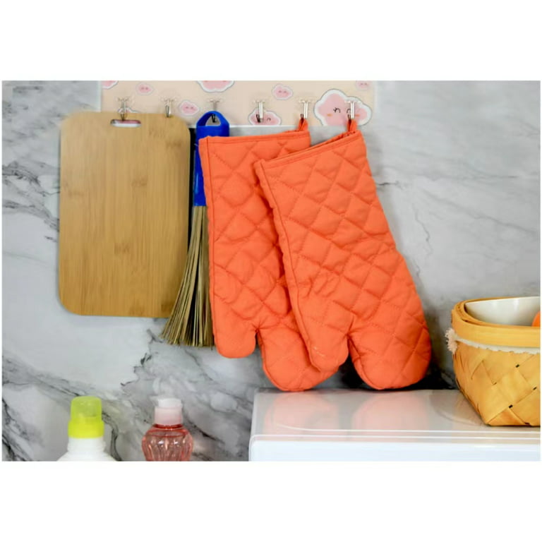 2 Pack Cuisinart Heat Resistant Mini Oven Mitts, Orange Pumpkin, Halloween  B56MP