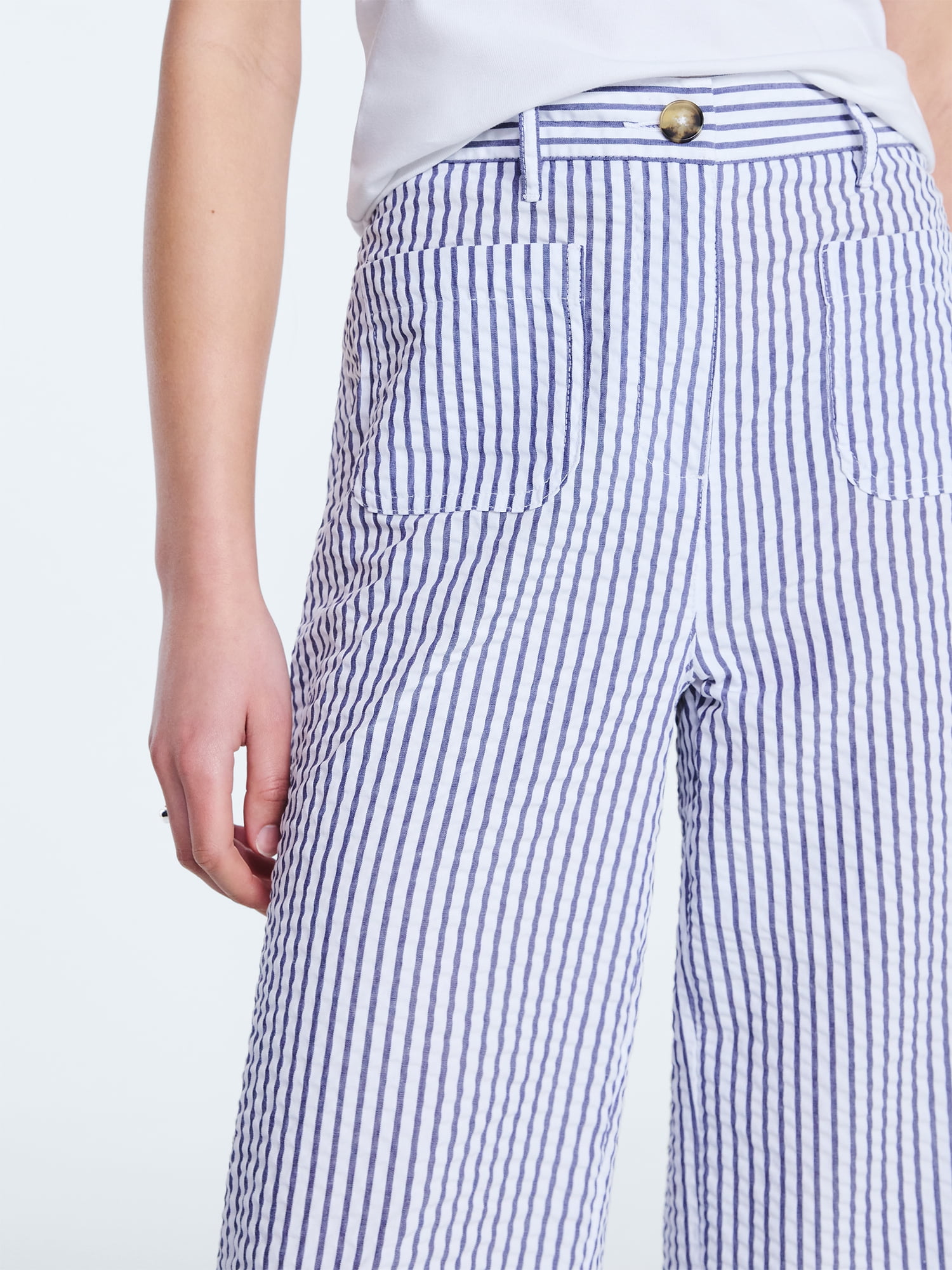 Free Assembly Women's High Rise Cropped Patch Pocket Seersucker Pants, 26" Inseam, Sizes XS-XXL