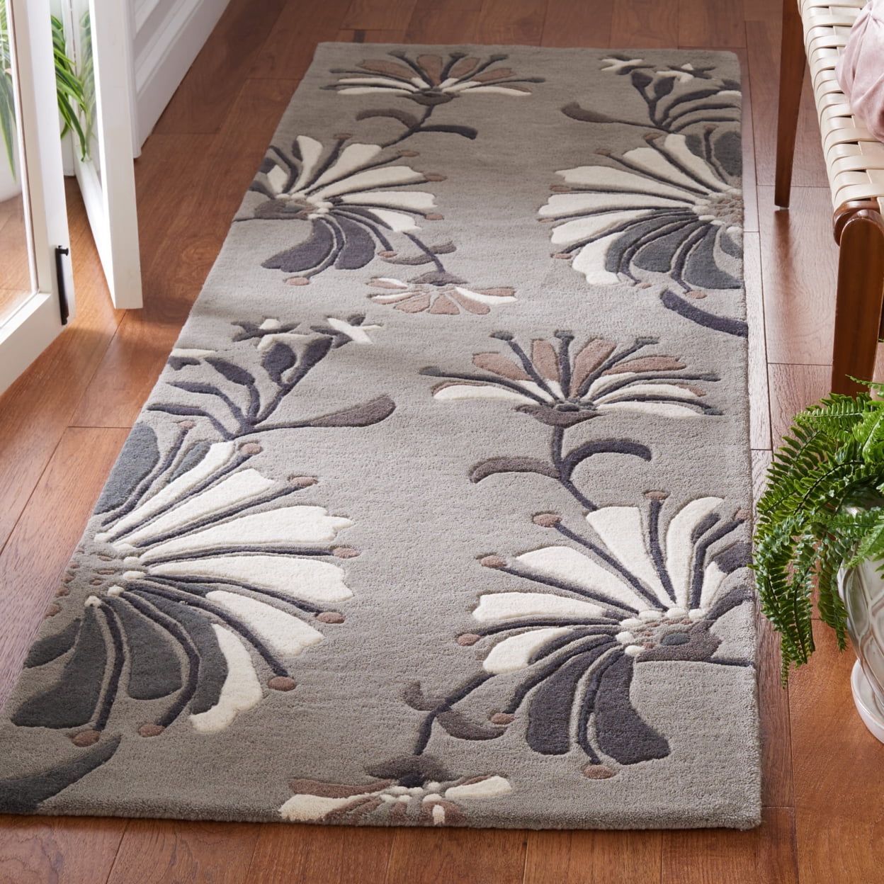 SAFAVIEH Soho Gibson Floral Area Rug, Grey/Ivory, 6' x 6' Round