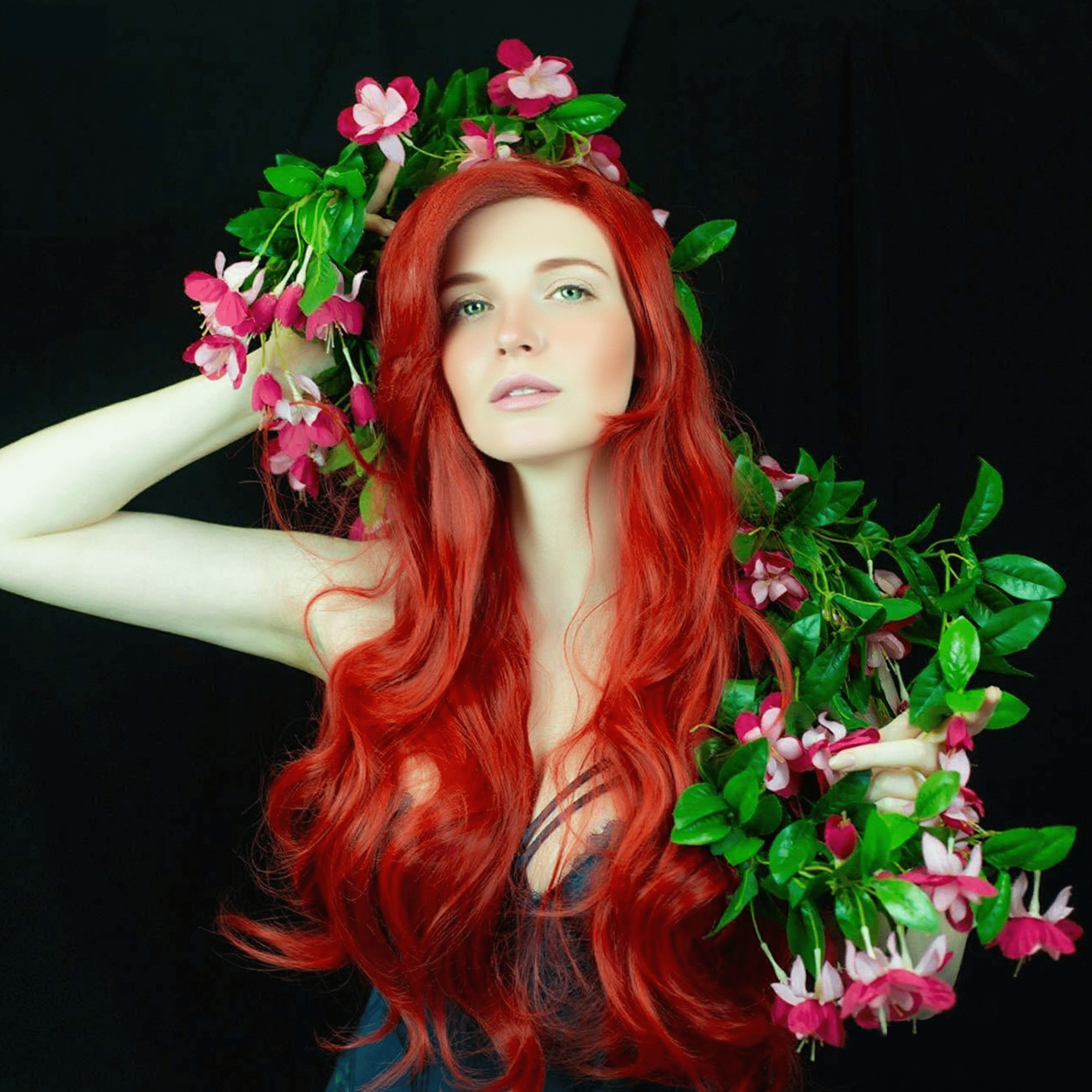 Morovan Red Curly Wig Adult Long Hair Daily Wig Heat Resistant Synthetic Fiber for Halloween for Cosplay for Christmas