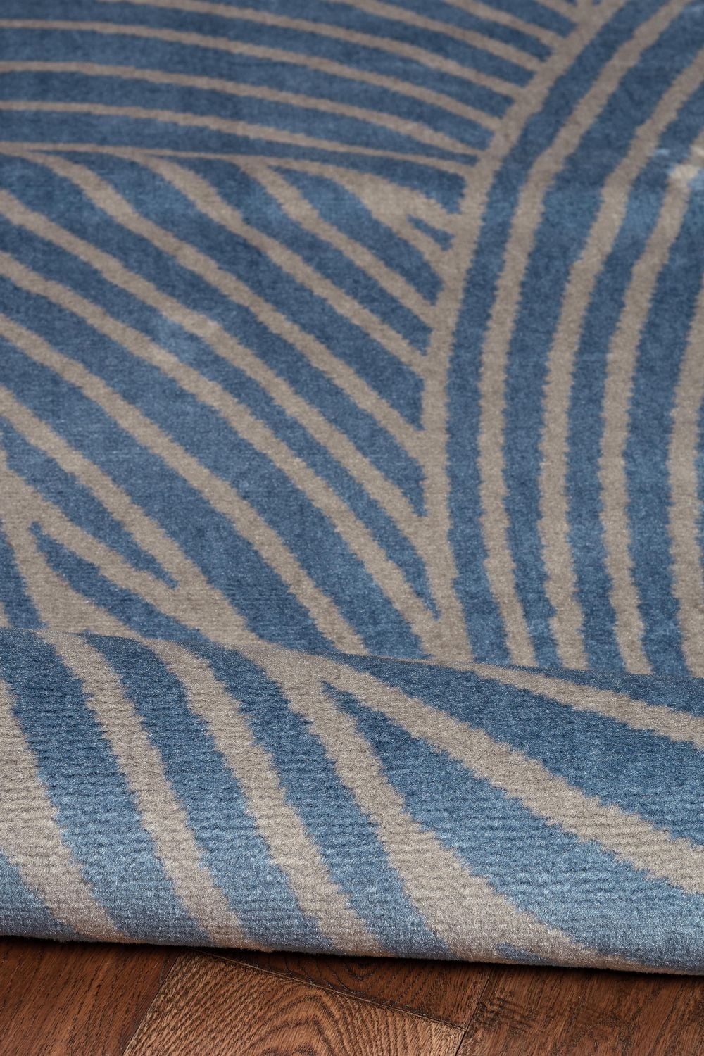 Tapis Capri Binya bleu & gris clair de 4 pi 3 po x 7 pi 3 po