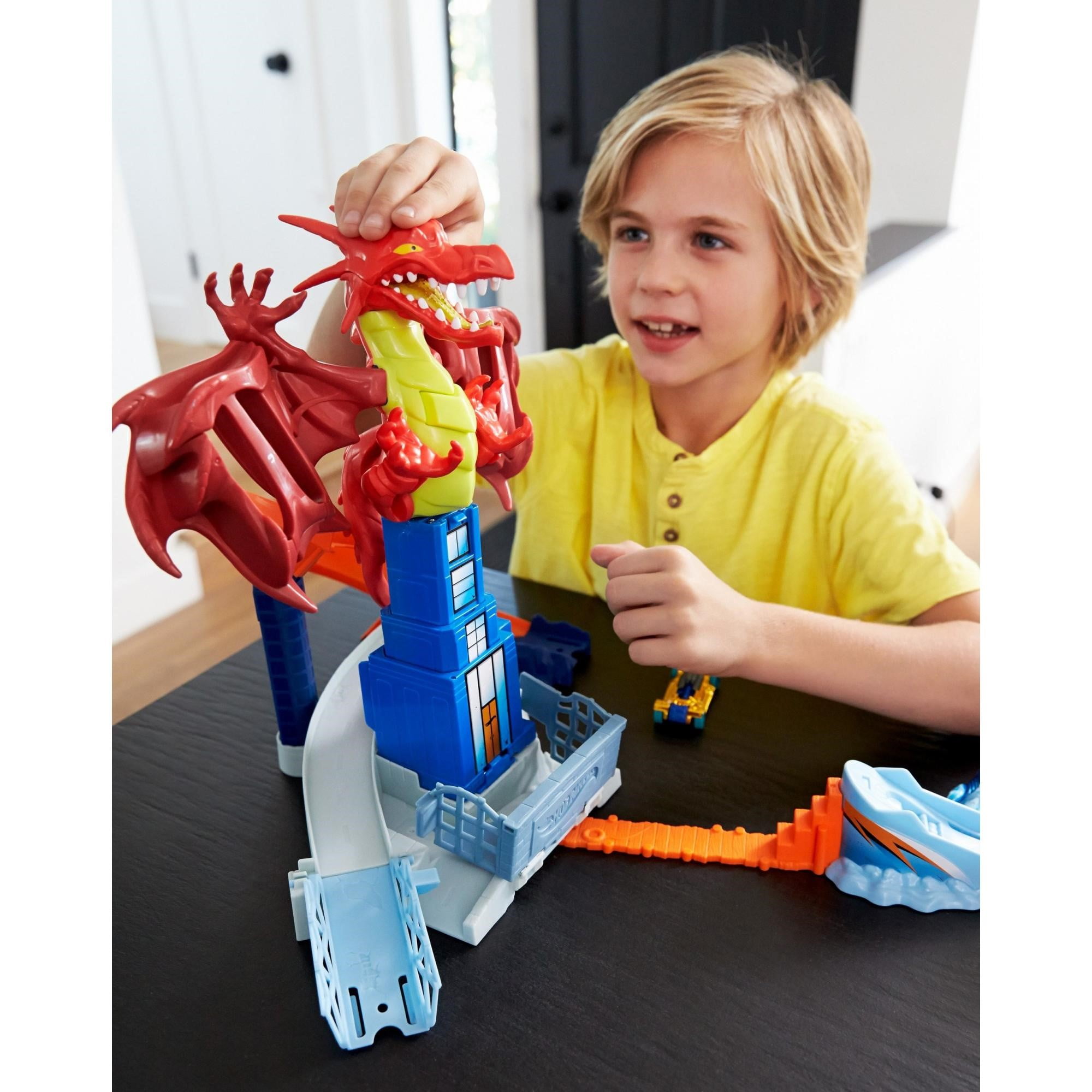 Hot Wheels Dragon Blast Playset