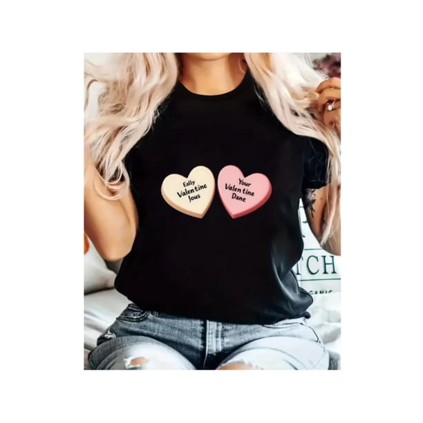 Camiseta informal con estampado de letras y corazones de San Valentín para mujer, divertida y moderna, de manga corta y cuello redondo, de largo regular para todas las estaciones.