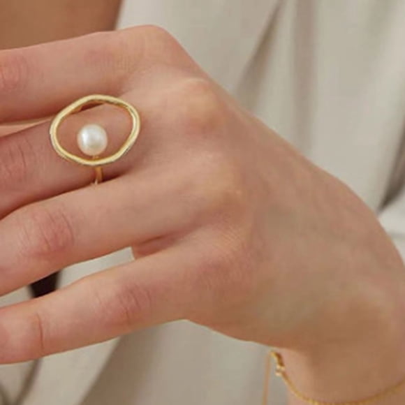 Women Ring Electroplating Eye-catching Golden Faux Pearl Finger Ring Jewelry Accessories