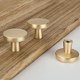 thumbnail image 4 of Brosss Pomos de puerta Dors, pomos de cajón con forma de seta, tiradores de cocina dorados, cepillos, pomos de armario de un solo orificio para aparador, juego de 2, Ls531, 4 of 5