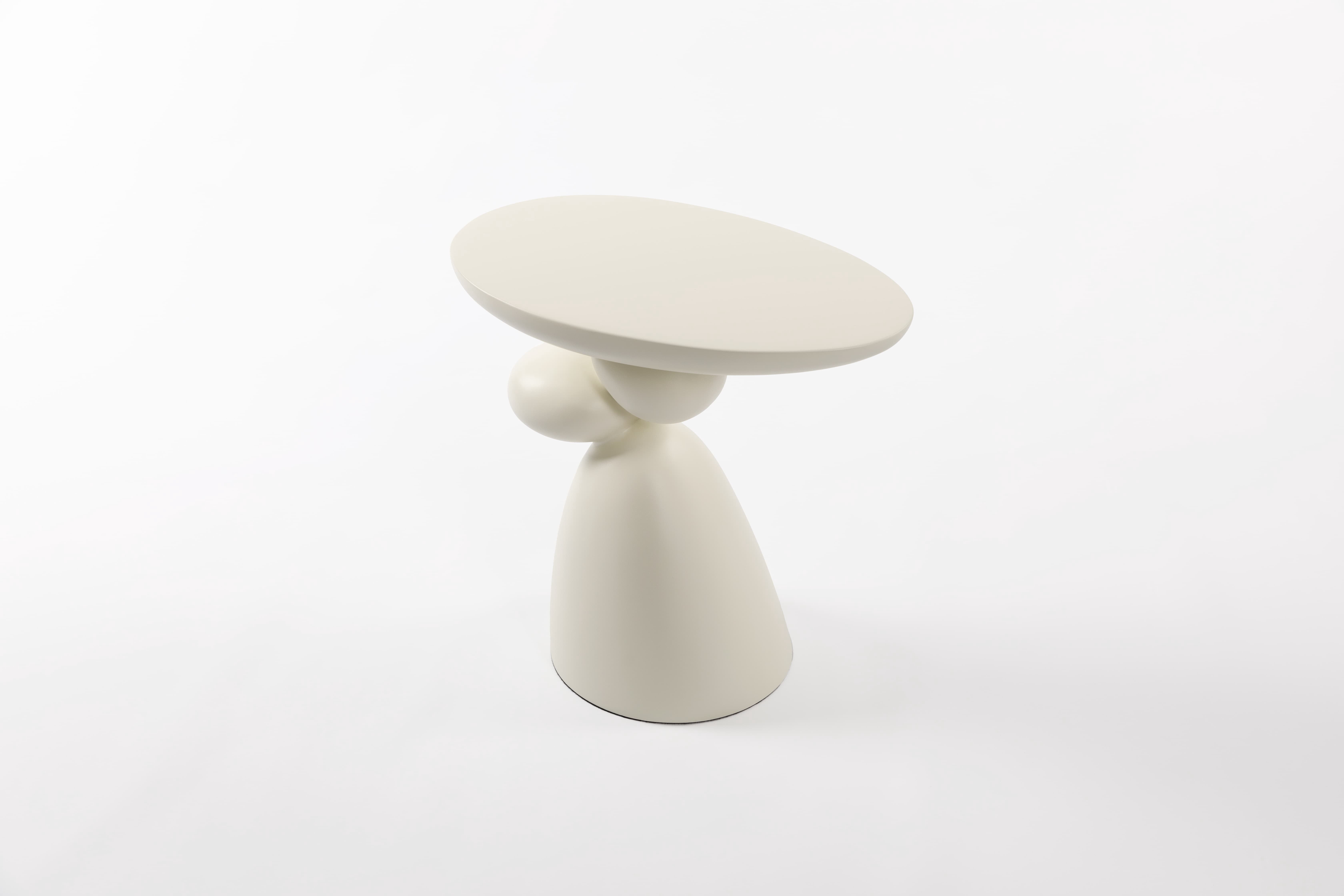 MAYEERTY End Table, Fiberglass Side Table, Modern Minimalist Corner Table, Coffee table with Decoration, Home Decor for Living Room, Bedroom, Guestroom