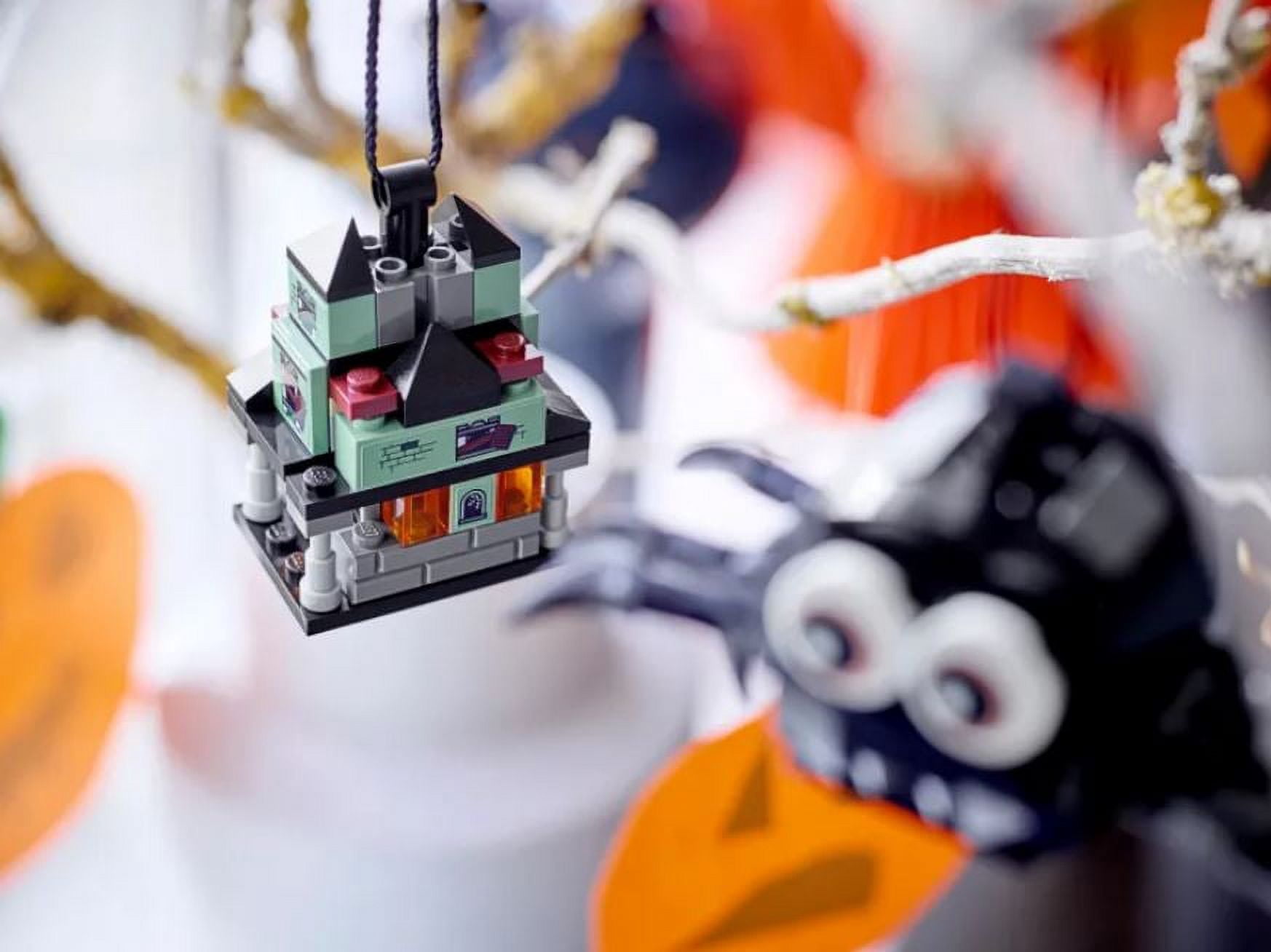 LEGO Halloween Spider and Haunted House Set 40493