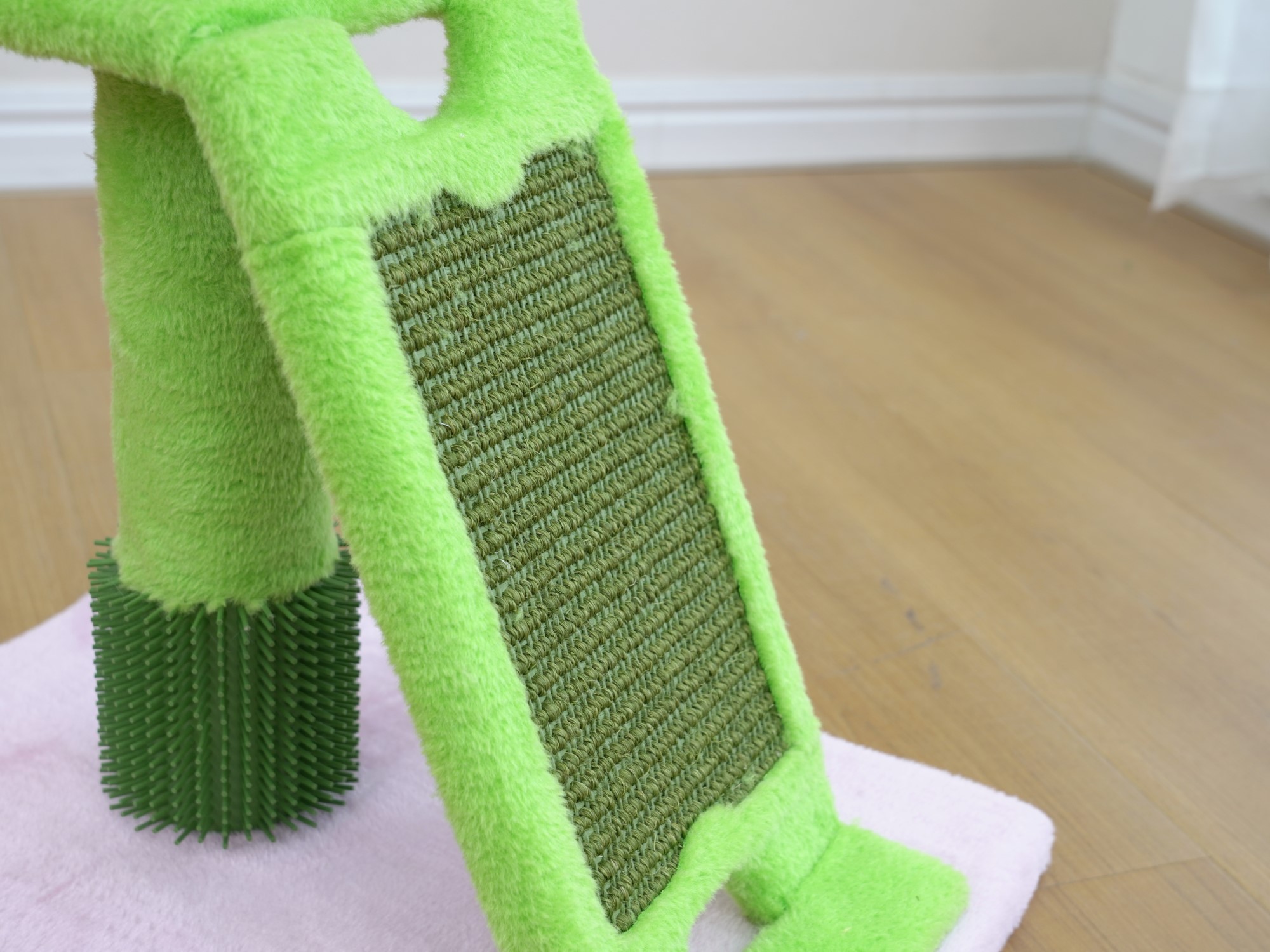 Vibrant Life Flower Cat Scratching Post with Grooming Brush, Pink and Green
