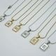 thumbnail image 2 of Cadena de hueso de serpiente de acero inoxidable, collar de 26 letras, colgante de letra mayúscula de concha cuadrada de estilo europeo y americano para mujer ins, 2 of 6