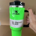 thumbnail image 3 of Coche Con Aislamiento Al Caliente Acero Inoxidable 304 40oz para Gira Deportiva, 3 of 9