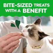 (4 pack) Greenies Feline Smartbites Chicken Flavor Healthy Indoor Cat Treats, 2.1 oz Pack