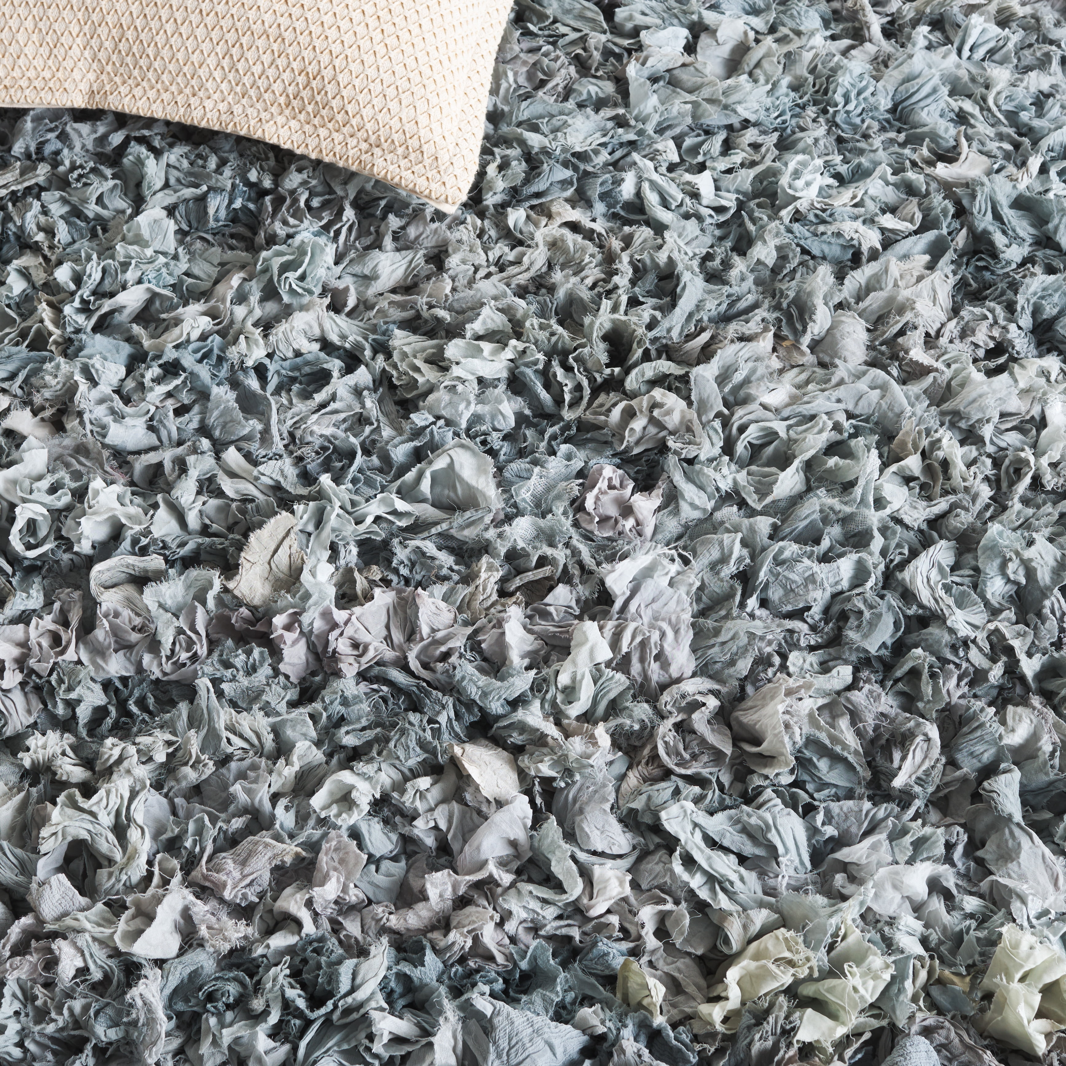 SAFAVIEH Rio Dallas Geometric Polyester Shag Area Rug, Light Grey, 6' x 6' Round