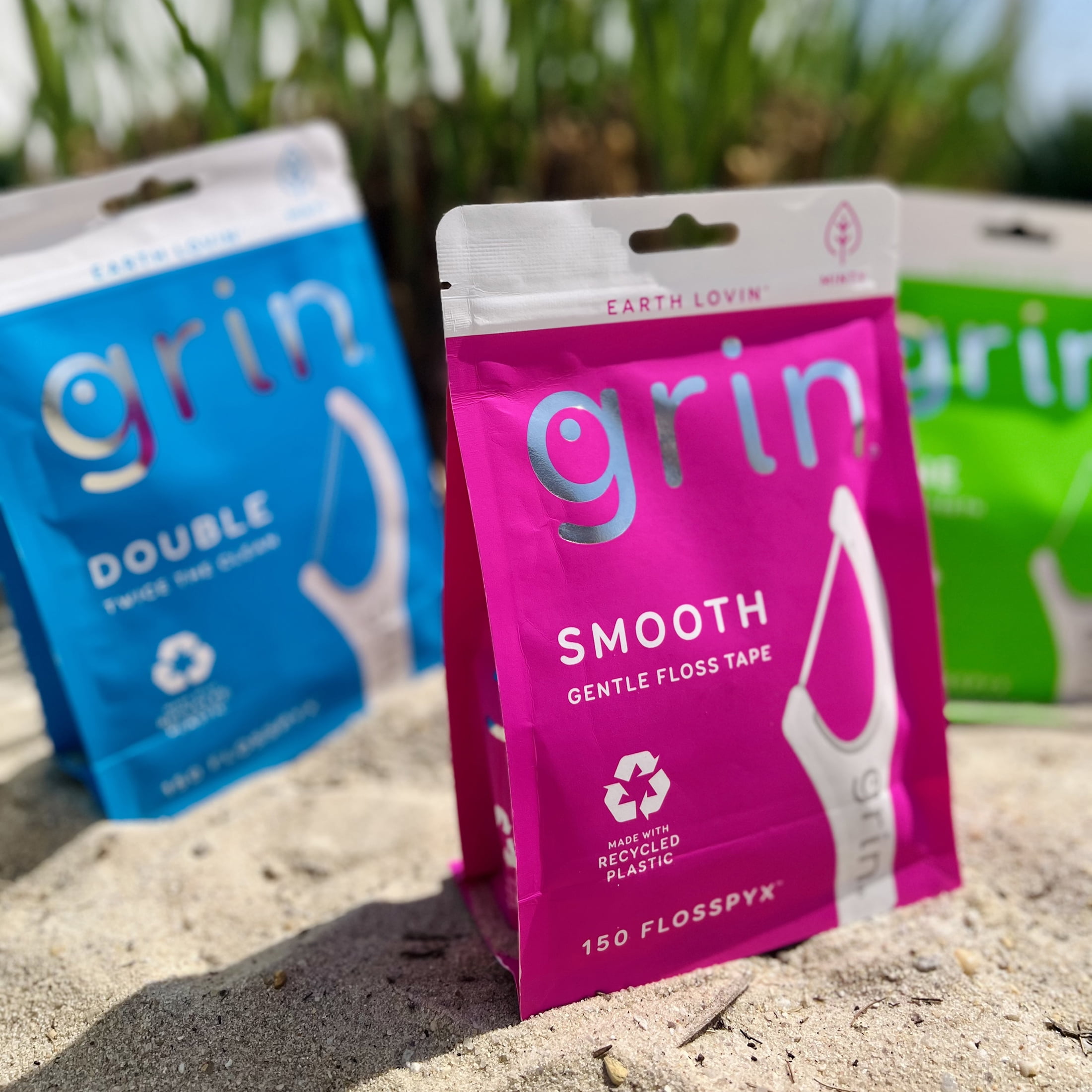 Grin Oral Care Smooth Flosspyx Dental Floss Picks Mint Flavor Recycled Plastic, 150 Count, White