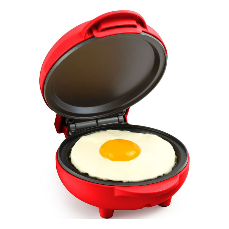 Making A Fried Egg In A Dash Mini Griddle 