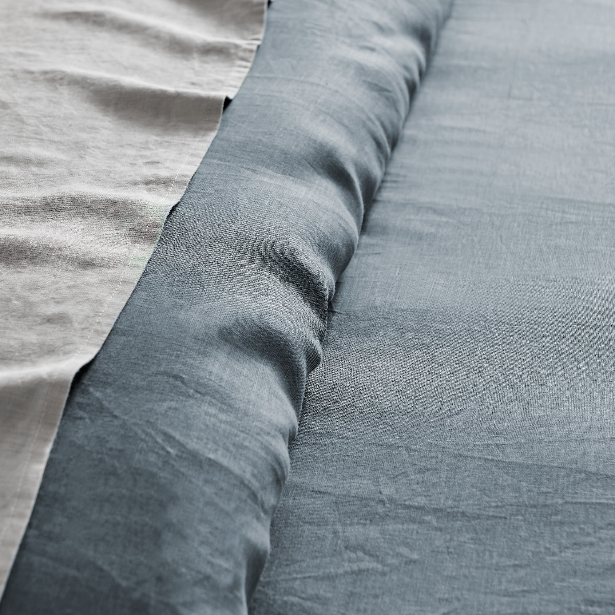 Levtex Home - 100% Linen - King/Cal King Duvet Cover - Washed Linen in Denim Blue - Duvet Cover Size (106 x 94in.)