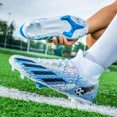 thumbnail image 4 of Zapatos de fútbol transpirables para hombre, zapatillas de entrenamiento de interior, tacos largos, ultraligeros, antideslizantes, para deportes al aire libre, venta al por mayor, 4 of 5