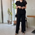 thumbnail image 3 of Jersey ajustado de estilo coreano de verano con cuello alto de color sólido + pantalones anchos recortados versátiles traje de punto plisado de dos piezas para mujer, 3 of 5