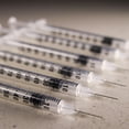 thumbnail image 2 of Jeringa Rixbao U-100 31G, 1 ml/cc, 8 mm (5/16), paquete de 100, 2 of 3