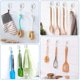 thumbnail image 2 of Paquete de 2 ganchos de ducha reutilizables, impermeables y transparentes, colgador de toallas, gancho de baño y cocina para bolsas de corona de lufa, albornoces, 2 of 5