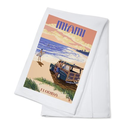 Miami, Florida, Woody On The Beach (100% Cotton Tea Towel, Decorative Hand Towel, Kitchen and Home)
