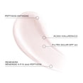 thumbnail image 3 of Crema Hidratante Facial Lancôme Rénergie FPS 20 con Péptidos y Ácido Hialurónico, 3 of 5