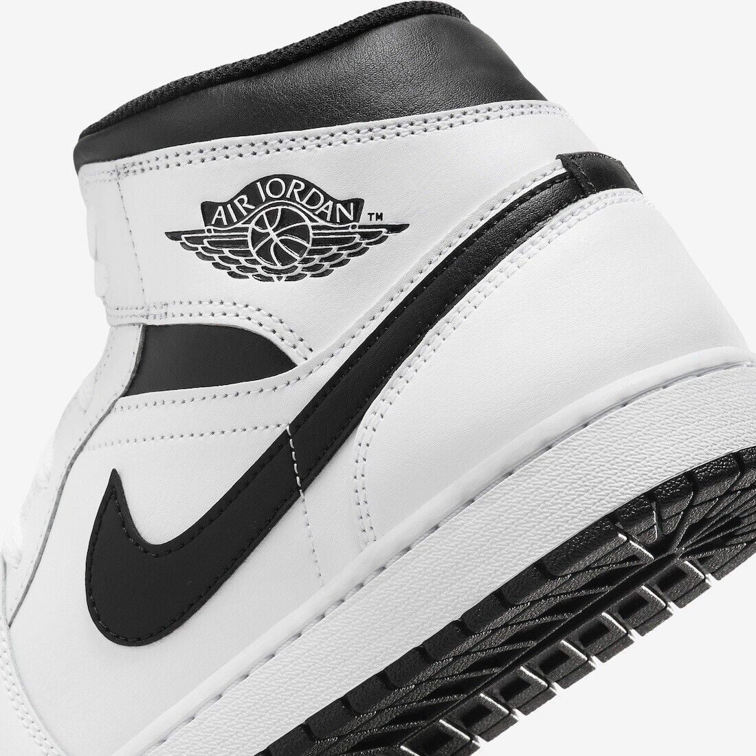 Nike Air Jordan 1 Mid White/Black-White-Black DQ8426-132 Men's Size 8.5 Medium