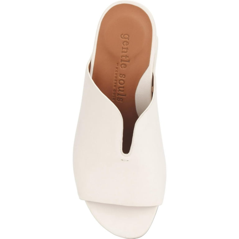 Gentle Souls by Kenneth Cole Womens Gisele 65 Leather Slip On