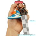 thumbnail image 4 of mini Modelo Zapatos Mochila Coche Colgante Regalo Llavero, 4 of 4
