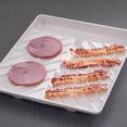 thumbnail image 3 of Juego de 2 bandejas inclinadas para tocino de Nordic Ware, 3 of 3