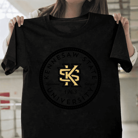 Vintage Kennesaw State University Owls Retro Alumni Unisex T-Shirt, up to size 3XL.