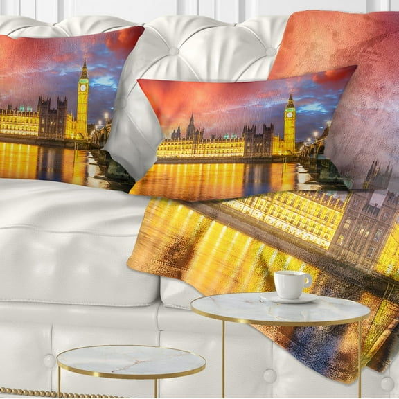 Designart Sunset View of London Skyline - Cityscape Photo Throw Pillow - 12x20