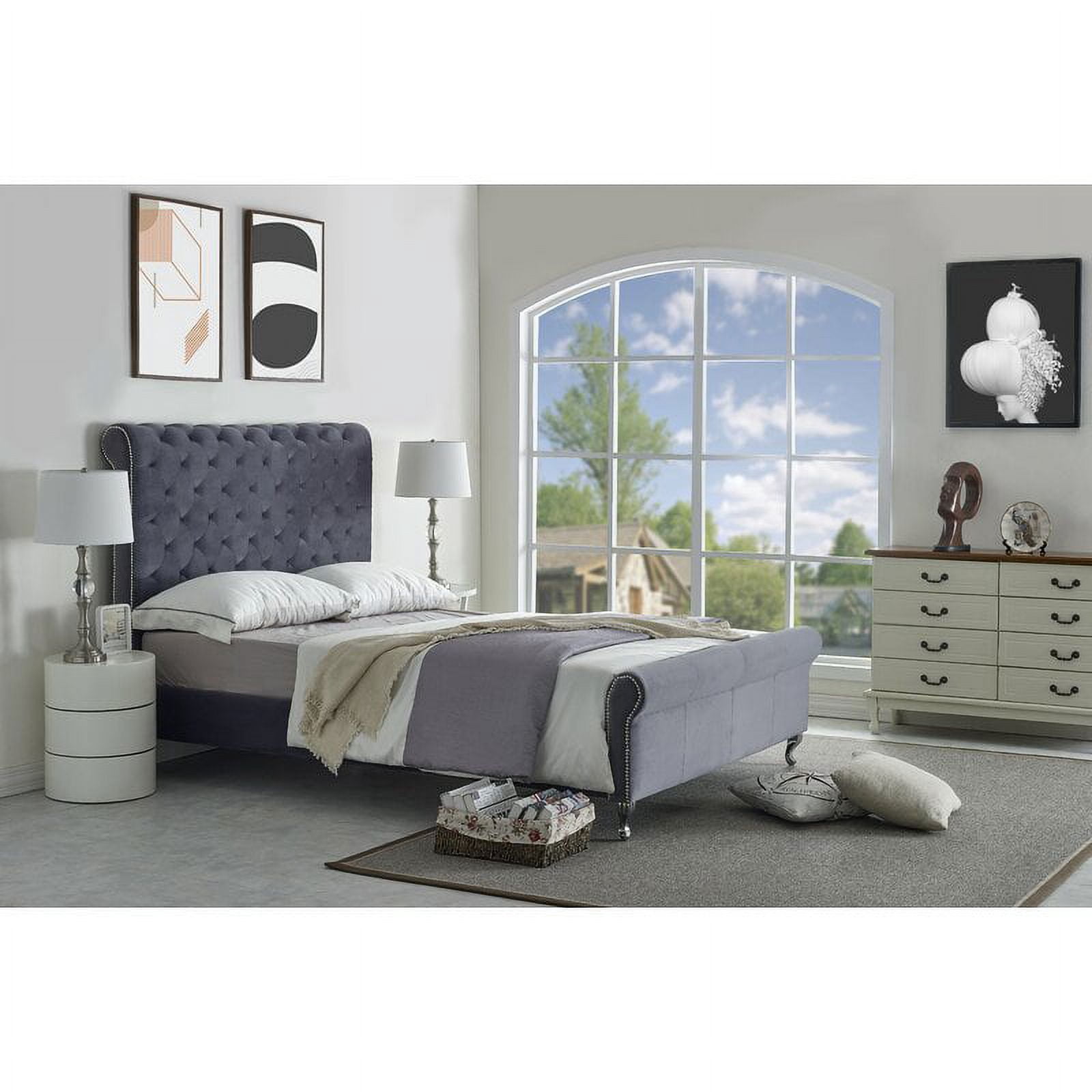 Uspridefurniture Collinsworth Tufted Low Profile Sleigh Velvet Bed -King