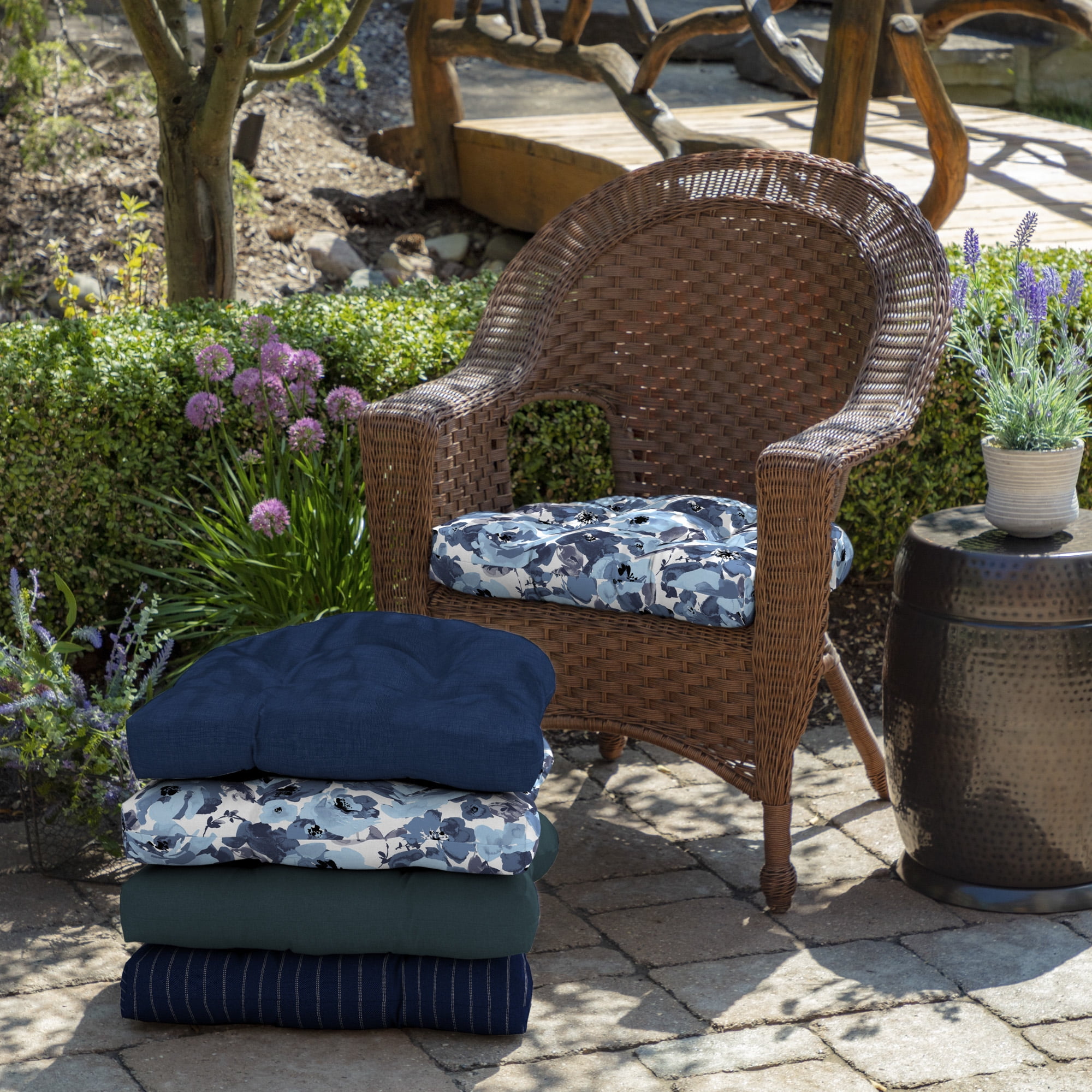 ARDEN Outdoor Wicker Chair Cushion, 2 pack 18 x 20, Blue Garden Floral