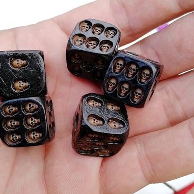 SSZMDLB under $5 Skull Dice, Dice Set, Handmade Skull Dice for Games and Collection, Gothic Style Dice for Board Games and RPG, Resin Dice with Unique Skull Faces, Exotic Dice for Players and Gifts
