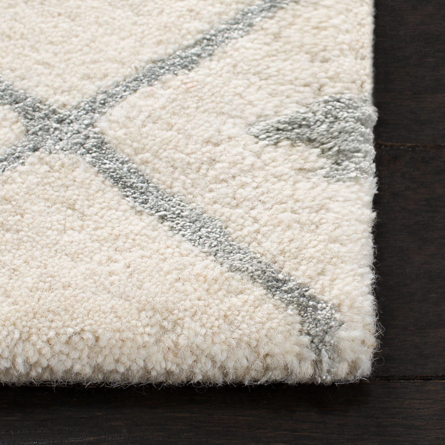 SAFAVIEH Himalaya Darin Geometric Wool Area Rug, Ivory/Grey, 8' x 8' Square