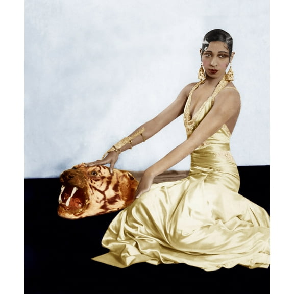 Josephine Baker Ca. 1920S Photo Print (16 x 20)