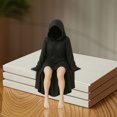 thumbnail image 4 of HWRETIE Estatua de reina gótica con túnica negra,escultura de mesa espeluznante para Halloween,decoración de exhibición embrujada,adorno de fantasía para el hogar, 4 of 6