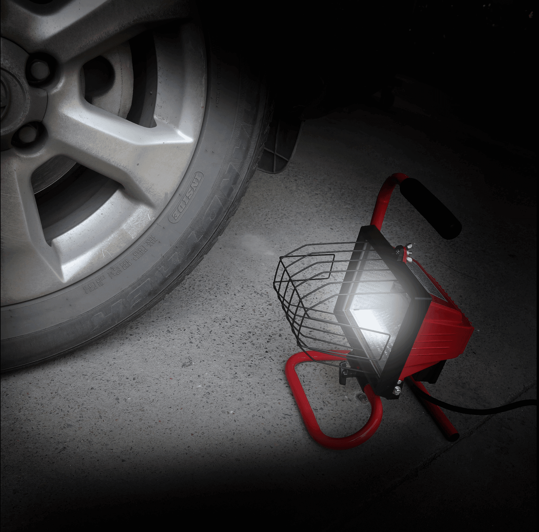 Hyper Tough Portable Halogen Work Light, 500 Watts, Red,Yellow