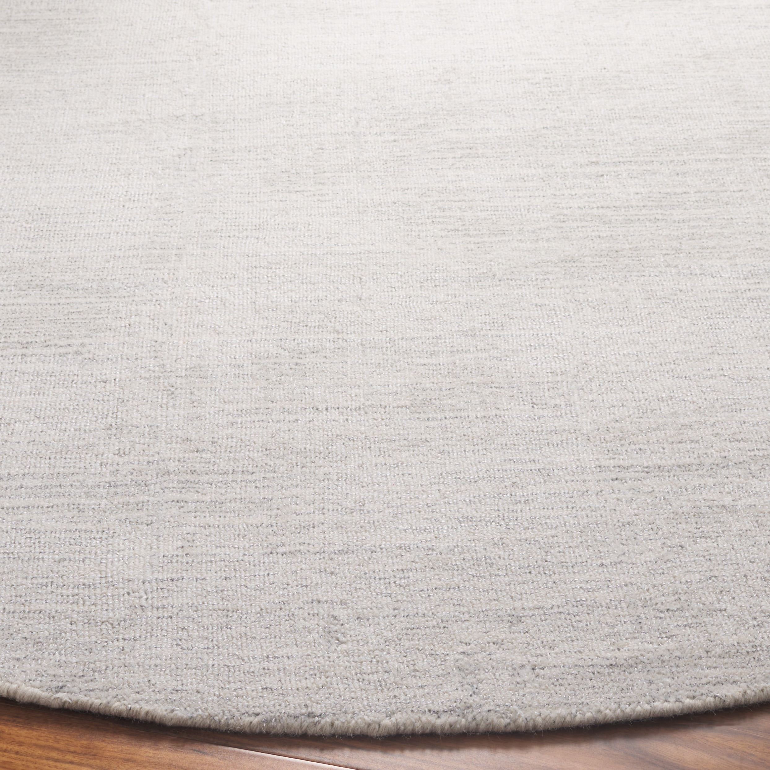 Safavieh Mirage Romayne Distressed Area Rug, Ivory, 6' x 6' Round