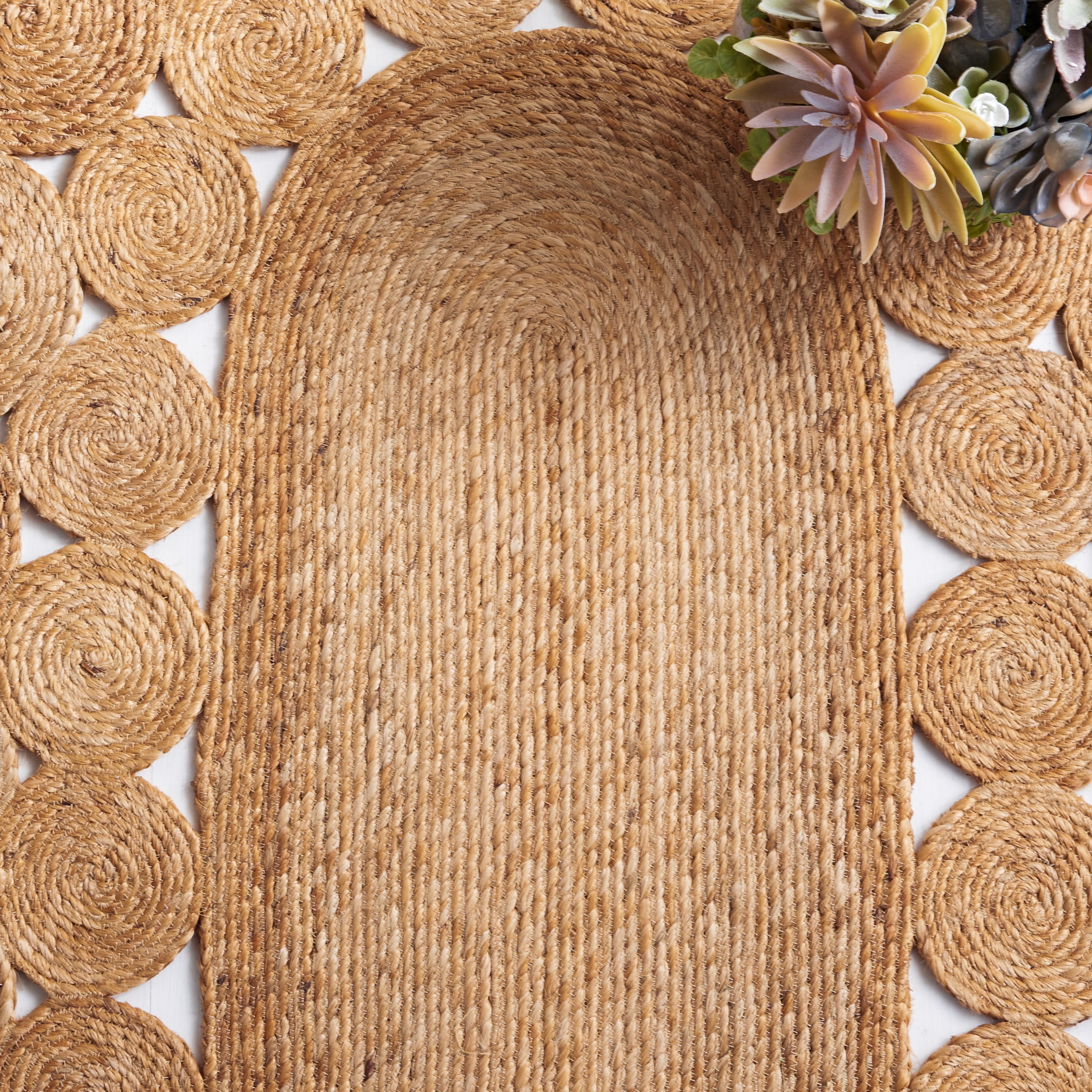 SAFAVIEH Natural Fiber Virginia Geometric Area Rug, Natural, 4' x 4' Round