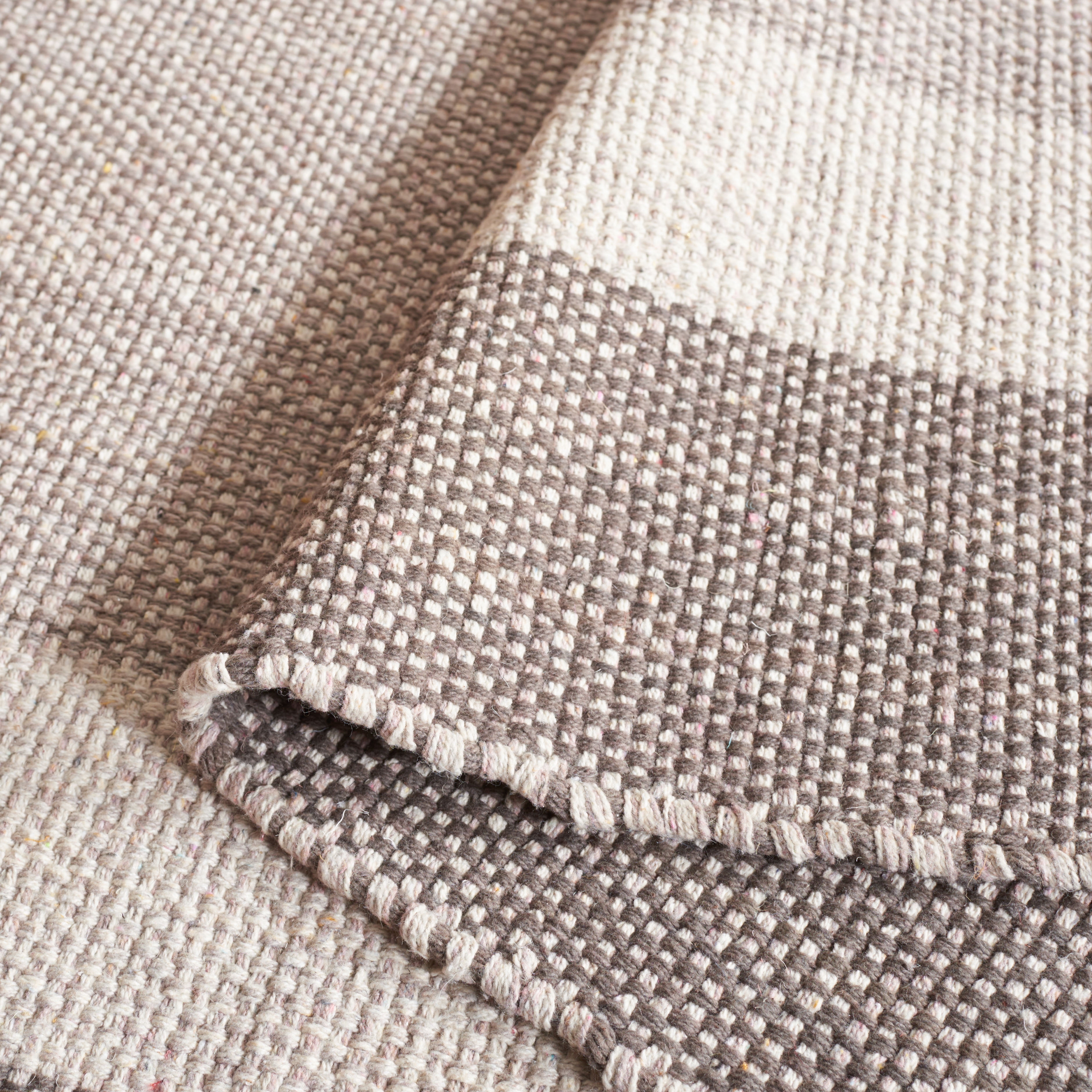 SAFAVIEH Montauk Sharlene Solid Cotton Runner Rug, Ivory/Grey, 2'3" x 5'