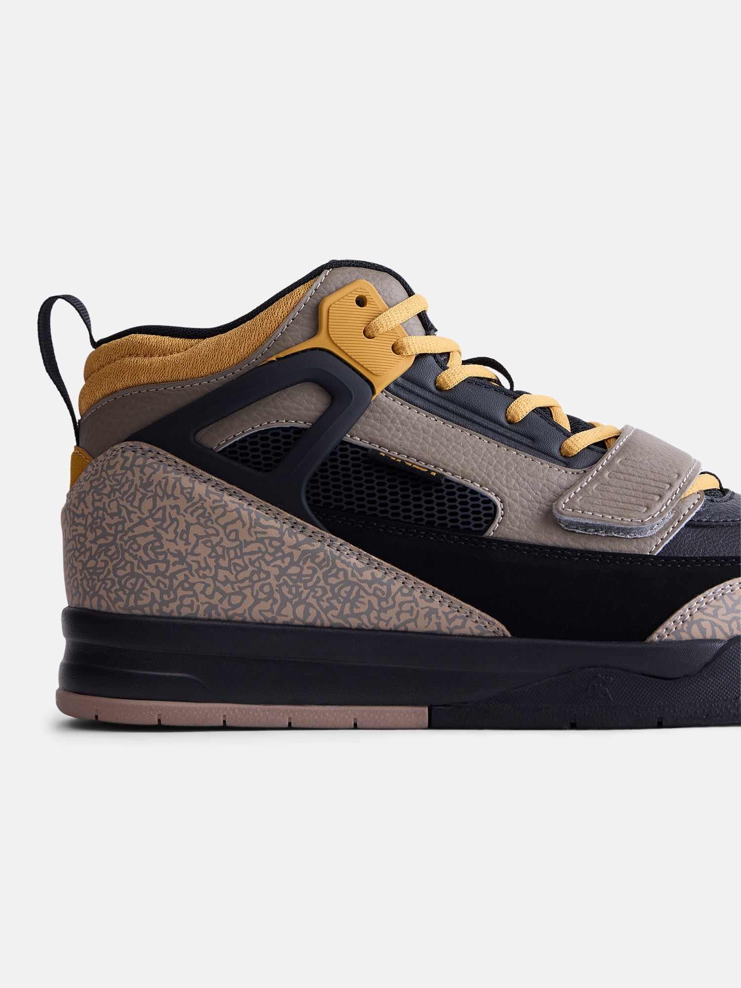 AND1 Men's Stoke Strap Basketball Sneakers