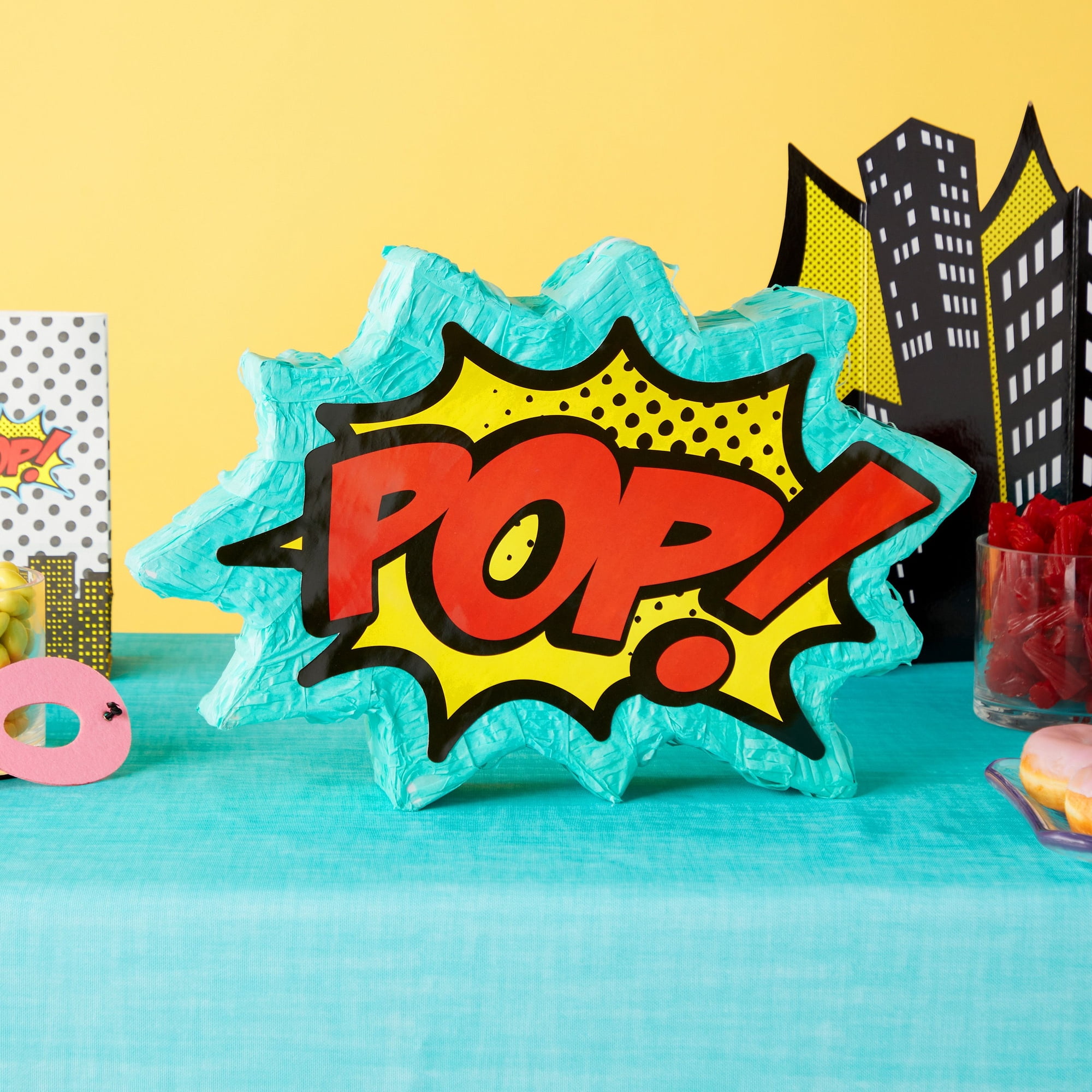 Fun Express Comic Superhero Mini Pinatas - Set of 6 - Birthday  Party Decor : Toys & Games