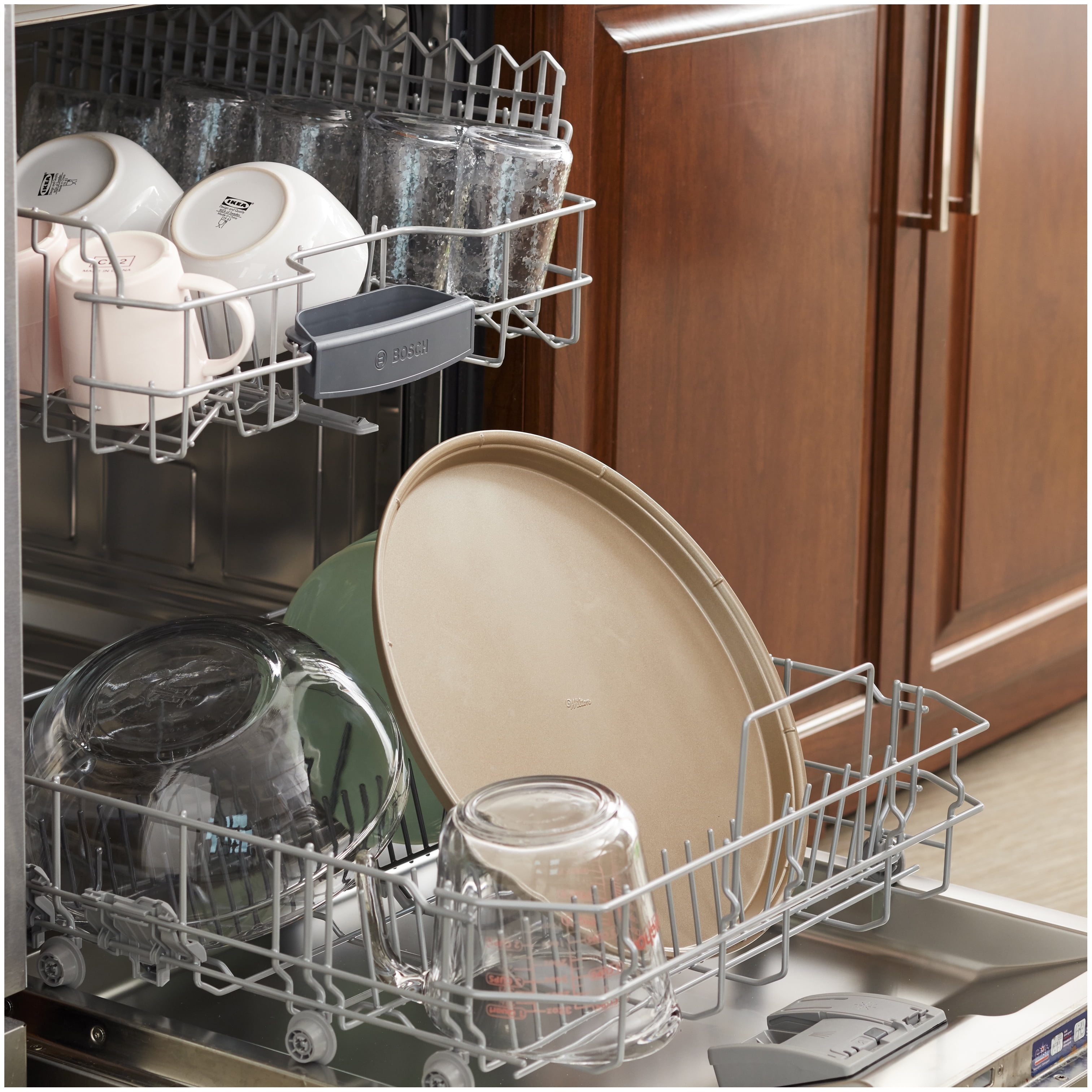 Wilton 14-Piece Non-Stick Baking Set, Dishwasher Safe – ShopBobbys