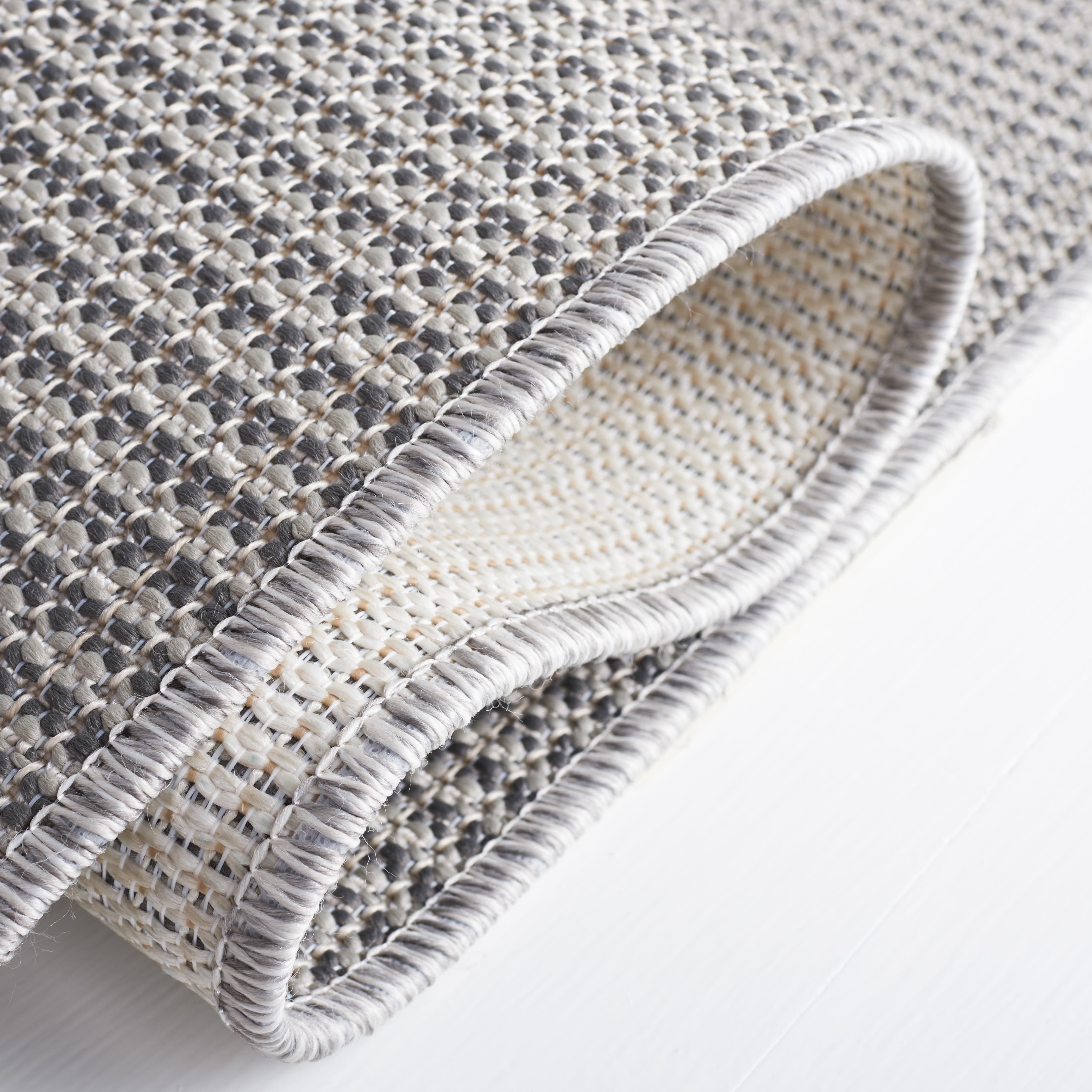 SAFAVIEH Martha Stewart Hampton Solid Indoor/Outdoor Area Rug, Grey, 6'5" x 9'6"