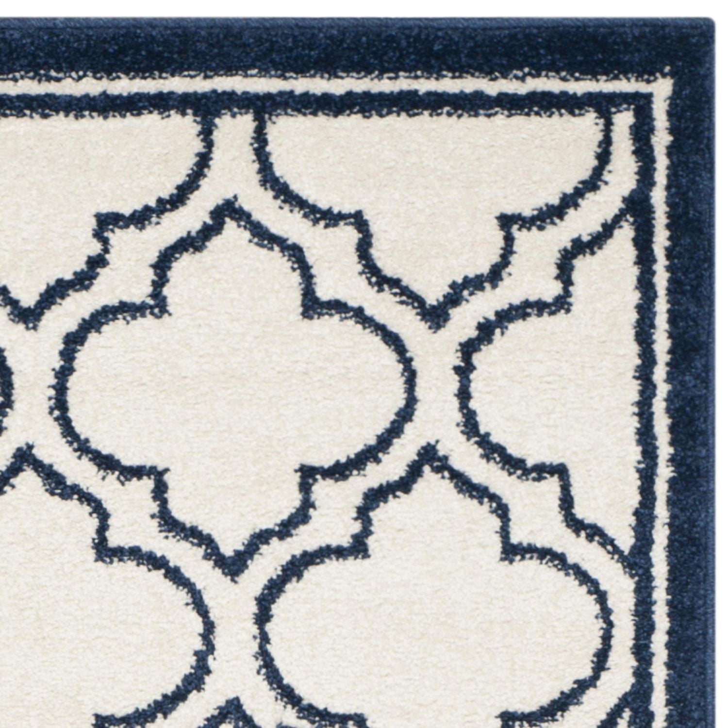 Safavieh Amherst Wilson Geometric Area Rug