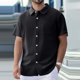thumbnail image 1 of Blusa y camisa de manga corta con cuello vuelto para hombre, color liso, informal, holgada, a la moda, con botones y bolsillo, blusa de manga corta con cuello vuelto, blusa de poliéster para hombre, 1 of 6