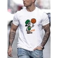 thumbnail image 1 of Camiseta informal de punto de algodón para hombre con estampado geométrico de esqueleto de baloncesto, manga corta, cuello redondo y elasticidad media. Ideal para verano y tiempo libre., 1 of 9