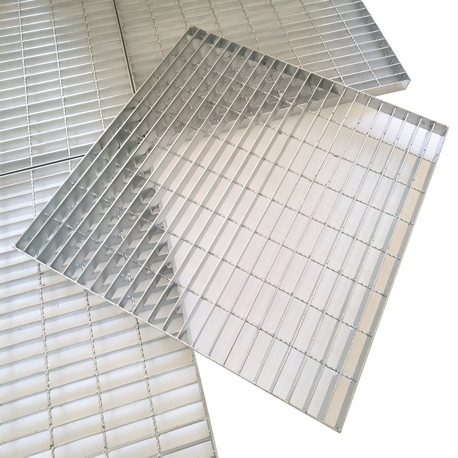 2.6ft*2.6ft Silver Gray Carbon Steel Grille Plate (Each Case Contains Only One Piece)